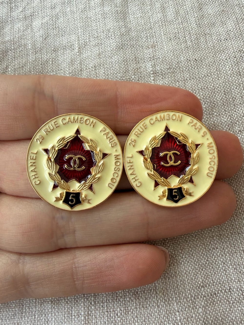 🇷🇺Vintage CHANEL Moscow Gold Logo Button✨